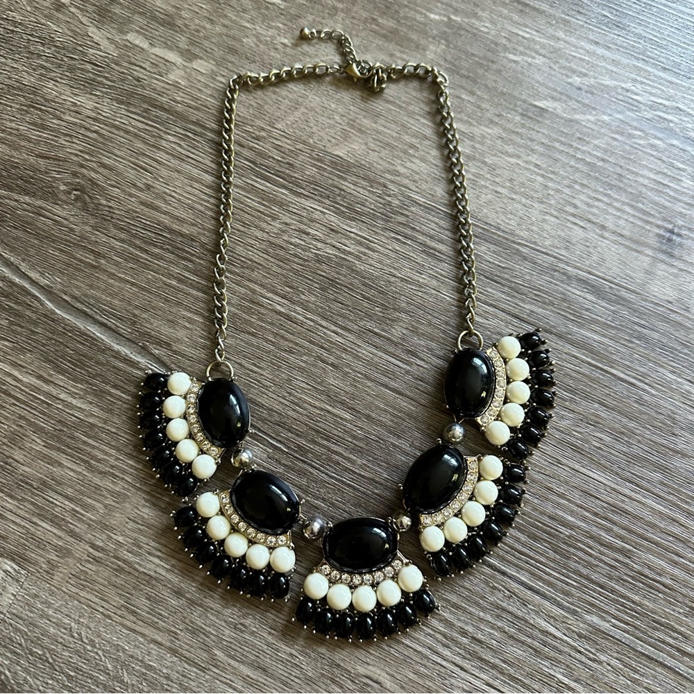 Chunky Black and White Necklace